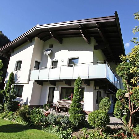 Cozy Apartment In Aschau Im Zillertal Near Ski Lift Exteriör bild