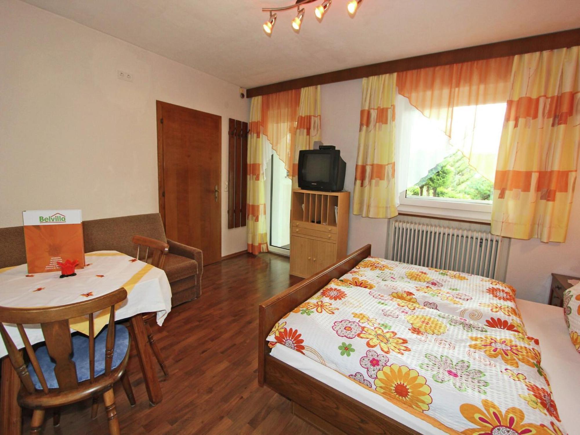 Cozy Apartment In Aschau Im Zillertal Near Ski Lift Exteriör bild