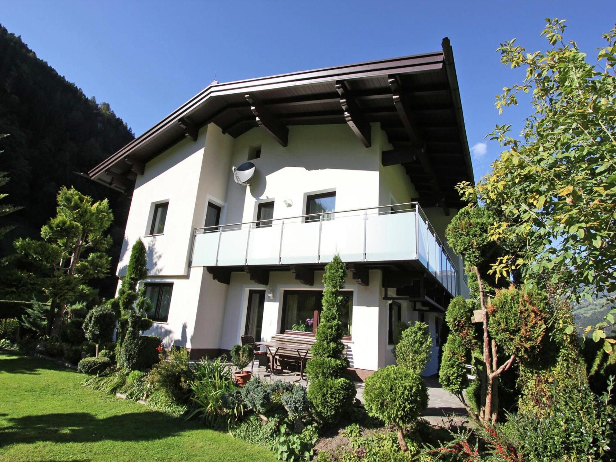 Cozy Apartment In Aschau Im Zillertal Near Ski Lift Exteriör bild